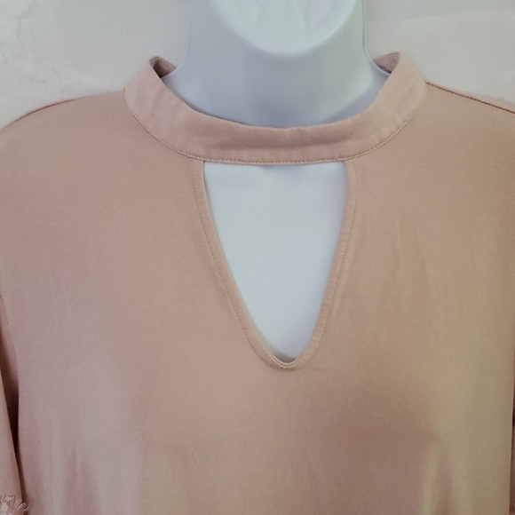 Top - Picture 2 of 10